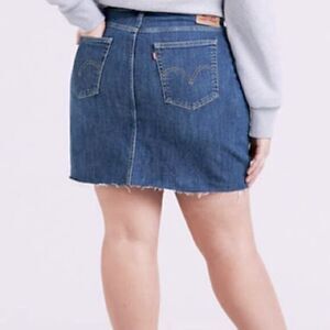 Levi’s Jean Skirt Woman’s Size 18